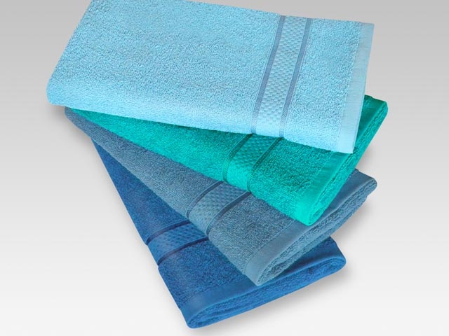 качественный 1236 полотенце гладкокрашеное с бордюром 70*130