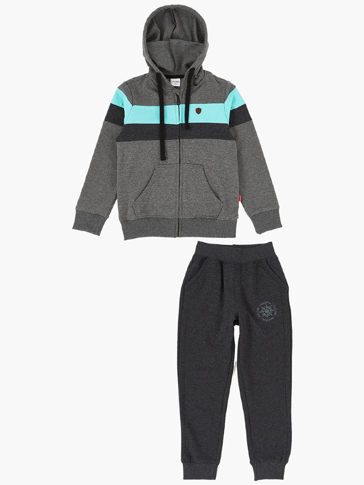 2261 Костюм для мальчика